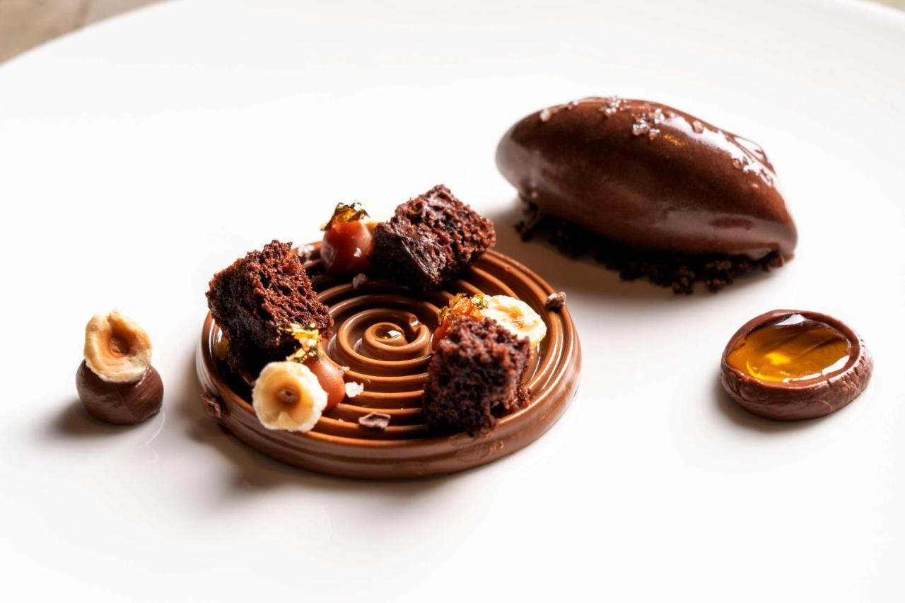 Radisson Collection Hotel, Santa Sofia Milan Exterior photo Chocolate dessert