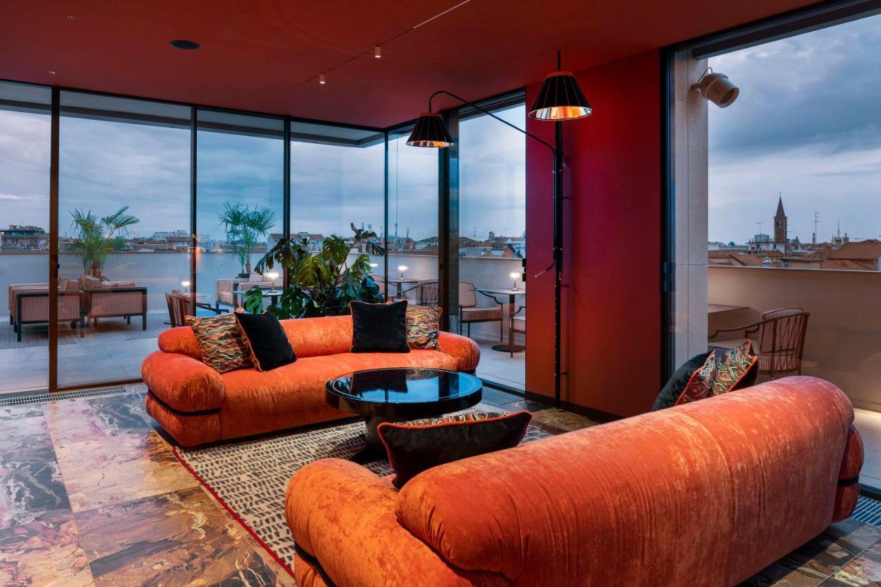 Radisson Collection Hotel, Santa Sofia Milan Exterior photo The Sky Bar