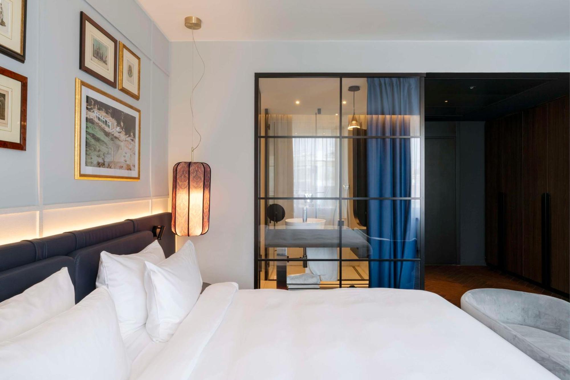 Radisson Collection Hotel, Santa Sofia Milan Exterior photo A room at the hotel